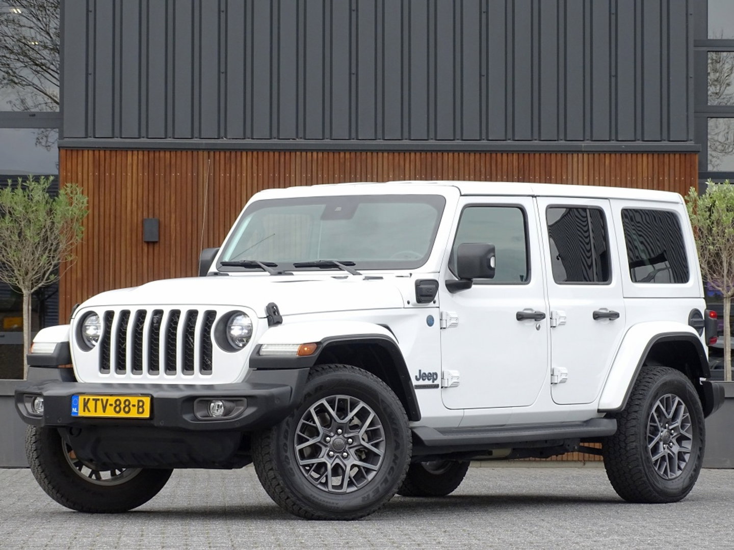 Jeep Wrangler Unlimited Hybrid 380PK 4xe / 80th Anniversary edit. / 360°