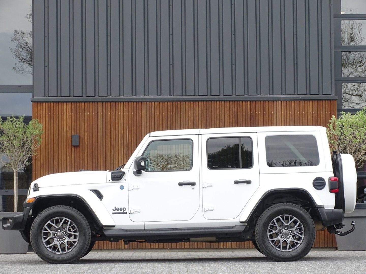 Jeep Wrangler Unlimited Hybrid 380PK 4xe / 80th Anniversary edit. / 360°