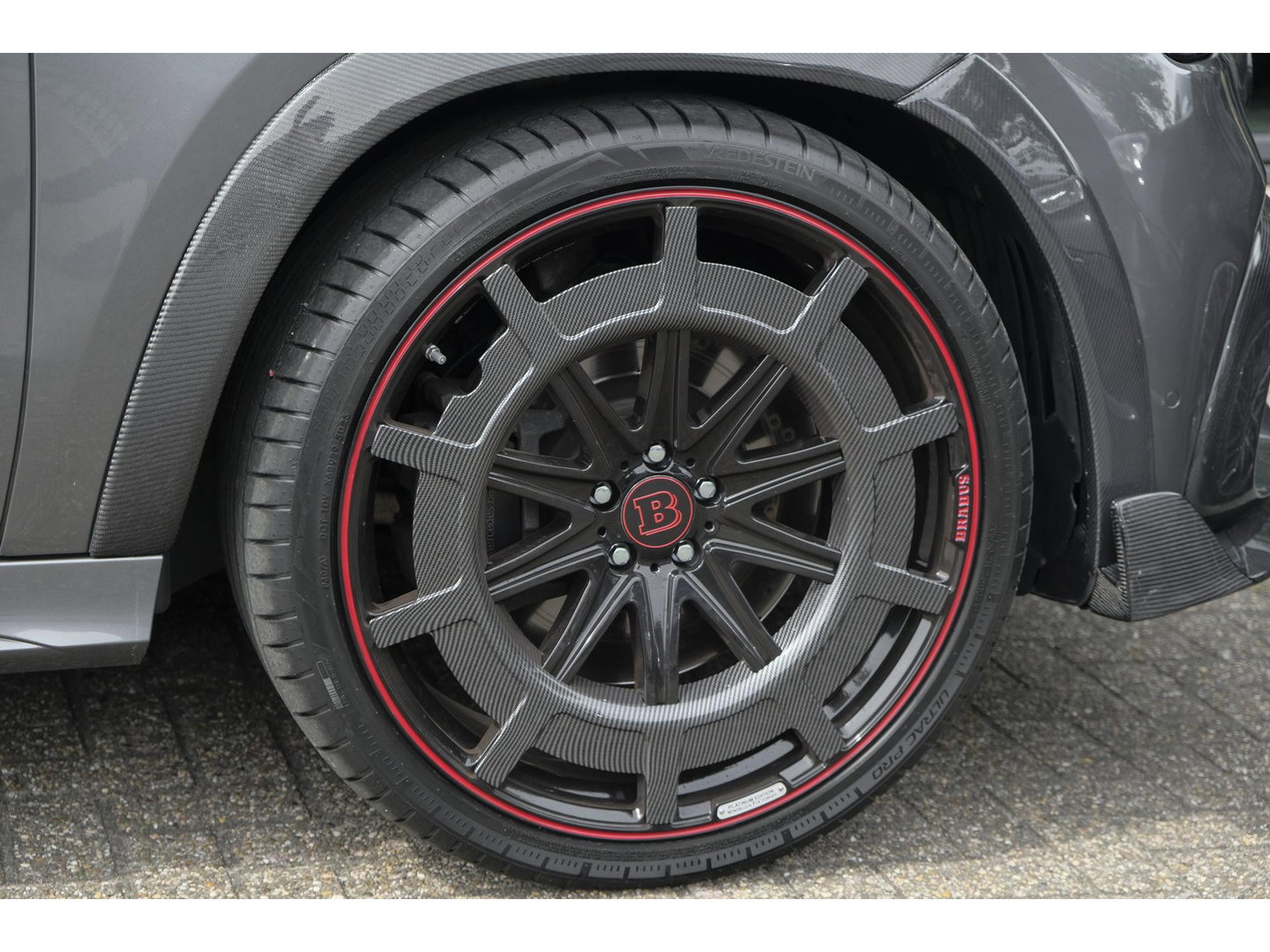Mercedes-Benz GLE Coupé GLE450d AMG 390pk Brabus Rocket 900 Panoramadak *BTW* Trekhaak Night pakket Widescreen Luchtvering 1e eigenaar! 24" LMV