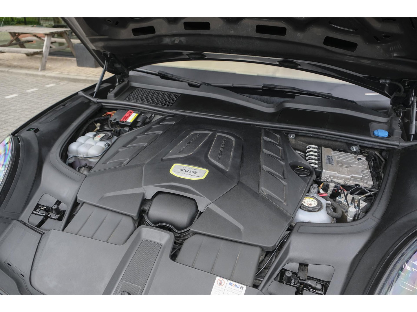 Porsche Cayenne Coupé 4.0 V8 Turbo S 680pk E-Hybrid Panoramadak 4-wielsturing *SOH 94%* Trekhaak PDCC BOMVOL 1e Eigenaar NLauto 22" LMV