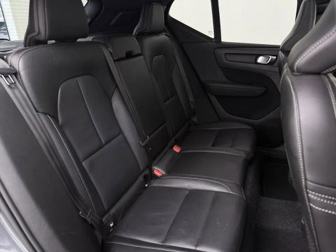 Volvo XC40 2.0 T4 R-Design Pano Leer Autopilot Camera Trekh. NAP