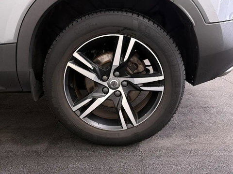 Volvo XC40 2.0 T4 R-Design Pano Leer Autopilot Camera Trekh. NAP