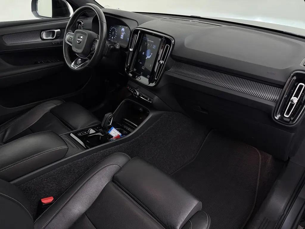 Volvo XC40 2.0 T4 R-Design Pano Leer Autopilot Camera Trekh. NAP