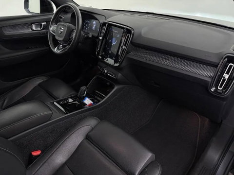 Volvo XC40 2.0 T4 R-Design Pano Leer Autopilot Camera Trekh. NAP