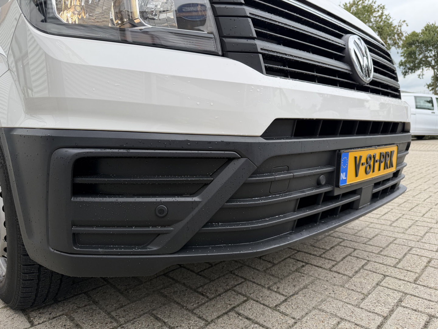 Volkswagen Crafter 35 2.0 TDI 140pk L4H3 ( voorheen L3H2 ) Comfortline / vaste prijs rijklaar € 19.950 ex btw / lease vanaf € 336 / euro 6 / bpm vrij / airco / 270 graden achterdeuren / achteruit rijcamera