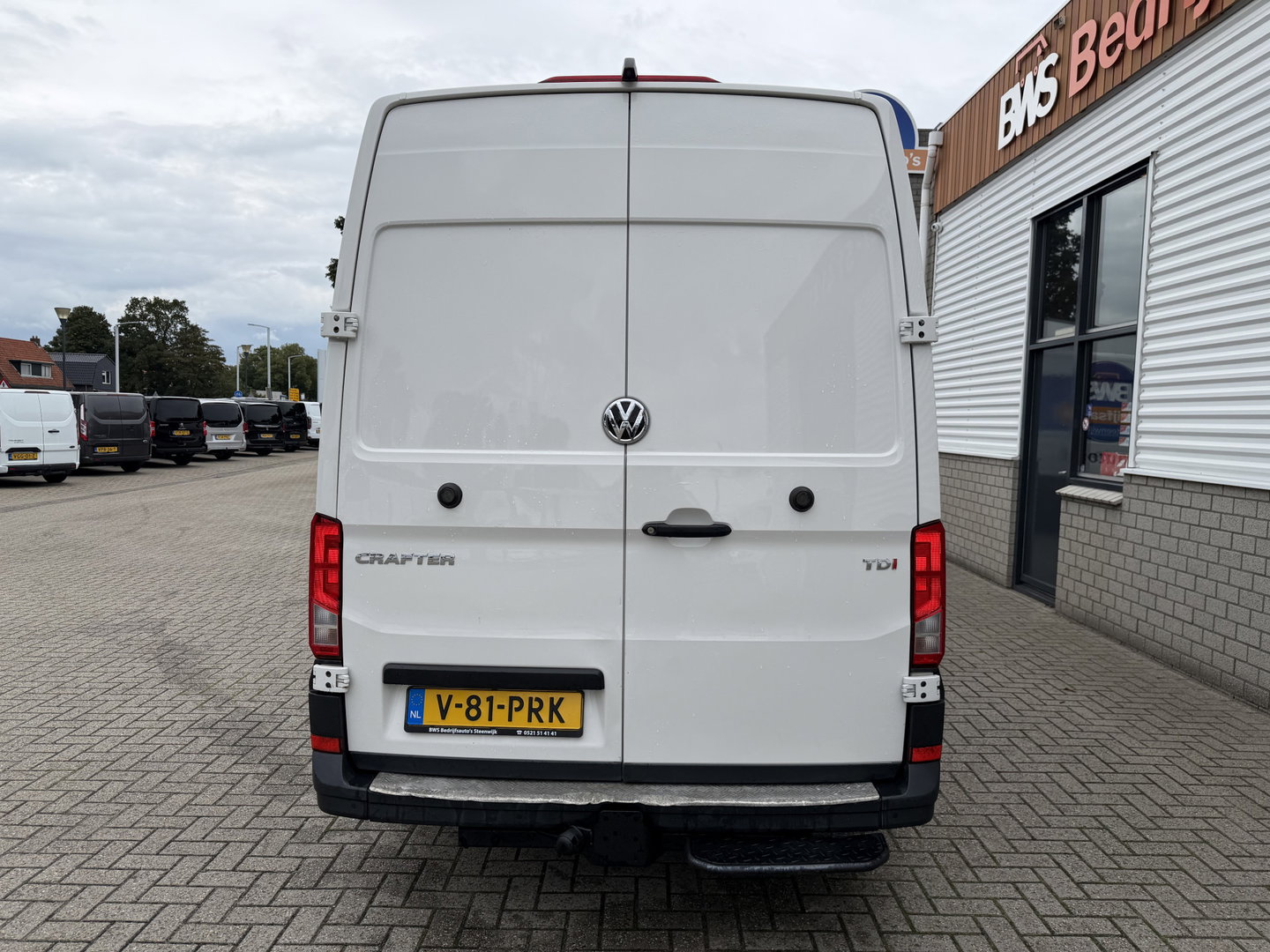 Volkswagen Crafter 35 2.0 TDI 140pk L4H3 ( voorheen L3H2 ) Comfortline / vaste prijs rijklaar € 19.950 ex btw / lease vanaf € 336 / euro 6 / bpm vrij / airco / 270 graden achterdeuren / achteruit rijcamera