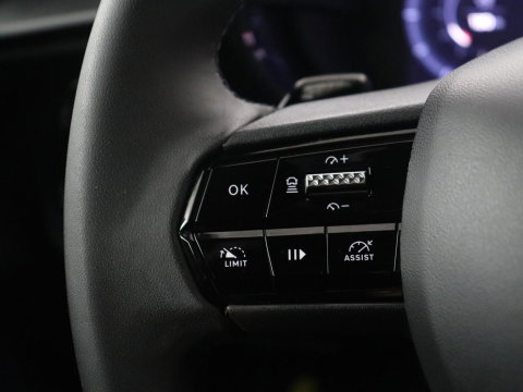 Alfa Romeo Junior 1.2 Turbo Hybrid Ibrida