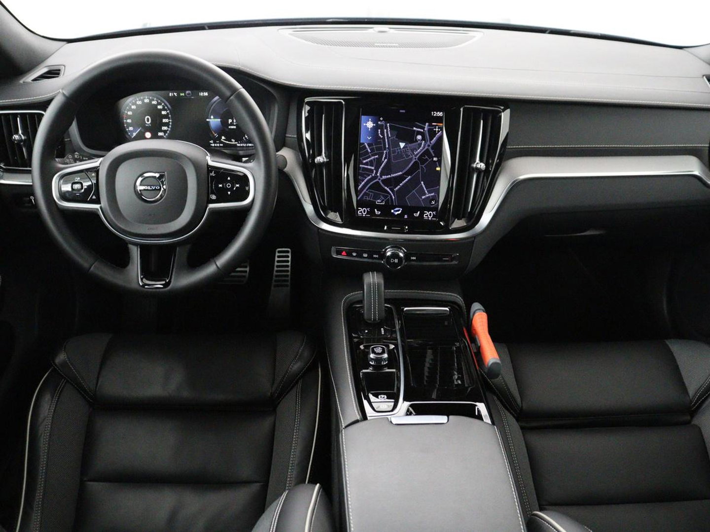 Volvo S60 2.0 Recharge T6 AWD Core | SOH 97,5% | Panoramadak | Stoel & Stuurverwarming | Pilot assist | Adaptive cruise | Navigatie | Bluetooth | Carplay | Climate control | Harman Kardon | DAB+