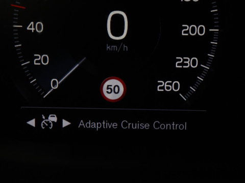 Volvo S60 2.0 Recharge T6 AWD Core | SOH 97,5% | Panoramadak | Stoel & Stuurverwarming | Pilot assist | Adaptive cruise | Navigatie | Bluetooth | Carplay | Climate control | Harman Kardon | DAB+
