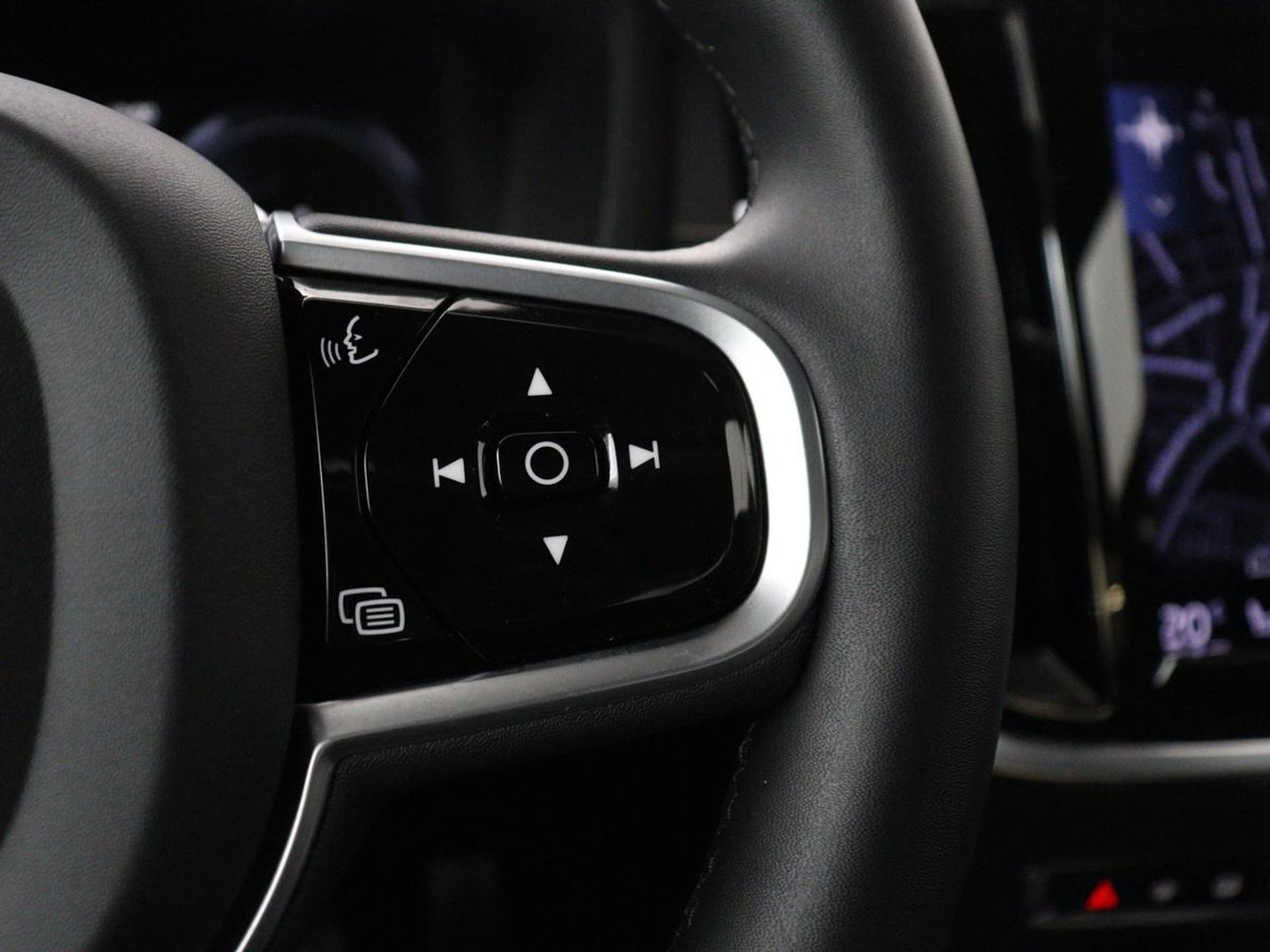 Volvo S60 2.0 Recharge T6 AWD Core | SOH 97,5% | Panoramadak | Stoel & Stuurverwarming | Pilot assist | Adaptive cruise | Navigatie | Bluetooth | Carplay | Climate control | Harman Kardon | DAB+