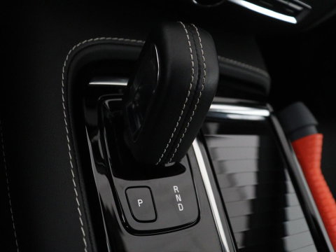 Volvo S60 2.0 Recharge T6 AWD Core | SOH 97,5% | Panoramadak | Stoel & Stuurverwarming | Pilot assist | Adaptive cruise | Navigatie | Bluetooth | Carplay | Climate control | Harman Kardon | DAB+