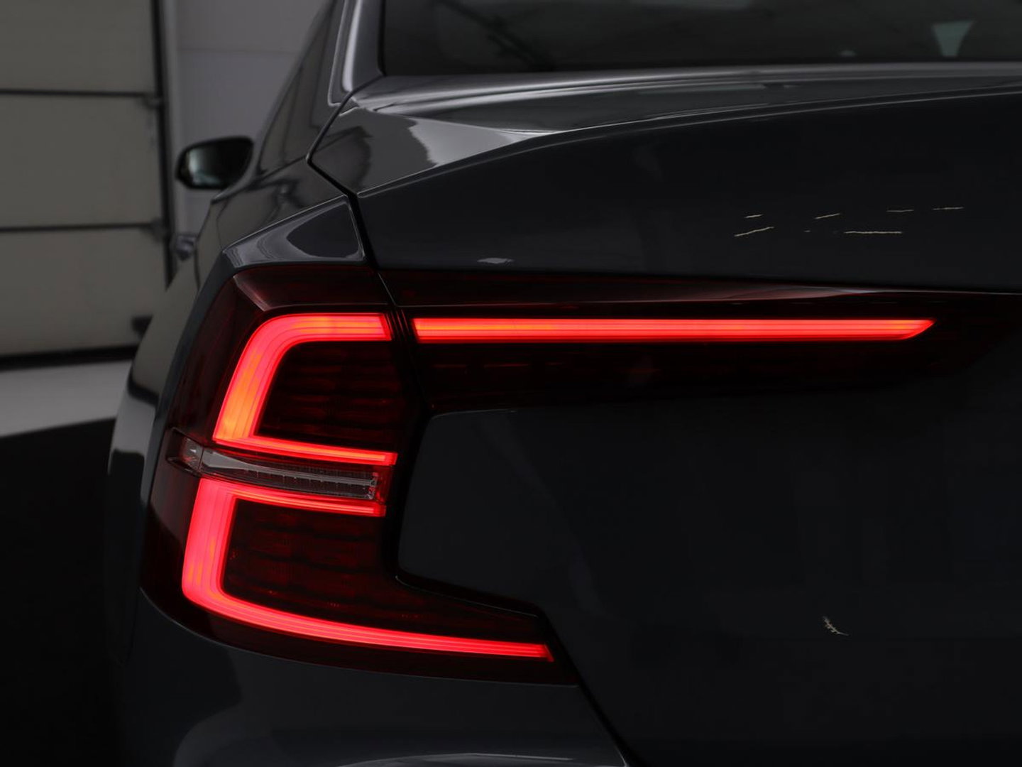 Volvo S60 2.0 Recharge T6 AWD Core | SOH 97,5% | Panoramadak | Stoel & Stuurverwarming | Pilot assist | Adaptive cruise | Navigatie | Bluetooth | Carplay | Climate control | Harman Kardon | DAB+