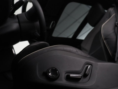 Volvo S60 2.0 Recharge T6 AWD Core | SOH 97,5% | Panoramadak | Stoel & Stuurverwarming | Pilot assist | Adaptive cruise | Navigatie | Bluetooth | Carplay | Climate control | Harman Kardon | DAB+