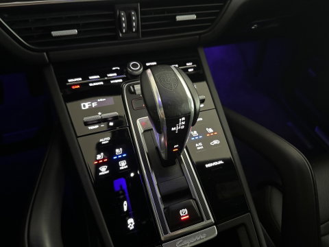 Porsche Cayenne Coupé 3.0 E-Hybrid Pano|Massage|Softclose|Trekhaak|360
