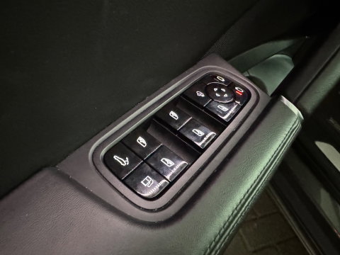 Porsche Cayenne Coupé 3.0 E-Hybrid Pano|Massage|Softclose|Trekhaak|360