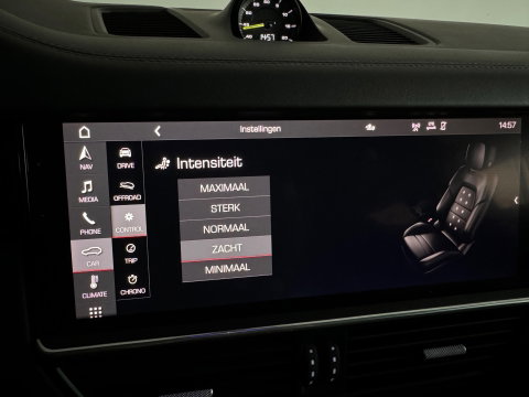 Porsche Cayenne Coupé 3.0 E-Hybrid Pano|Massage|Softclose|Trekhaak|360