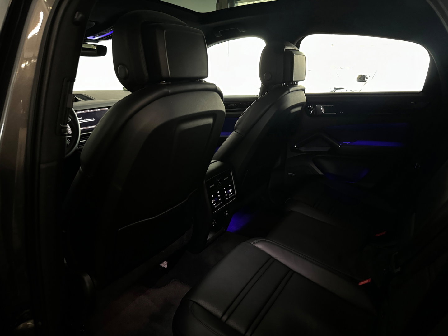 Porsche Cayenne Coupé 3.0 E-Hybrid Pano|Massage|Softclose|Trekhaak|360