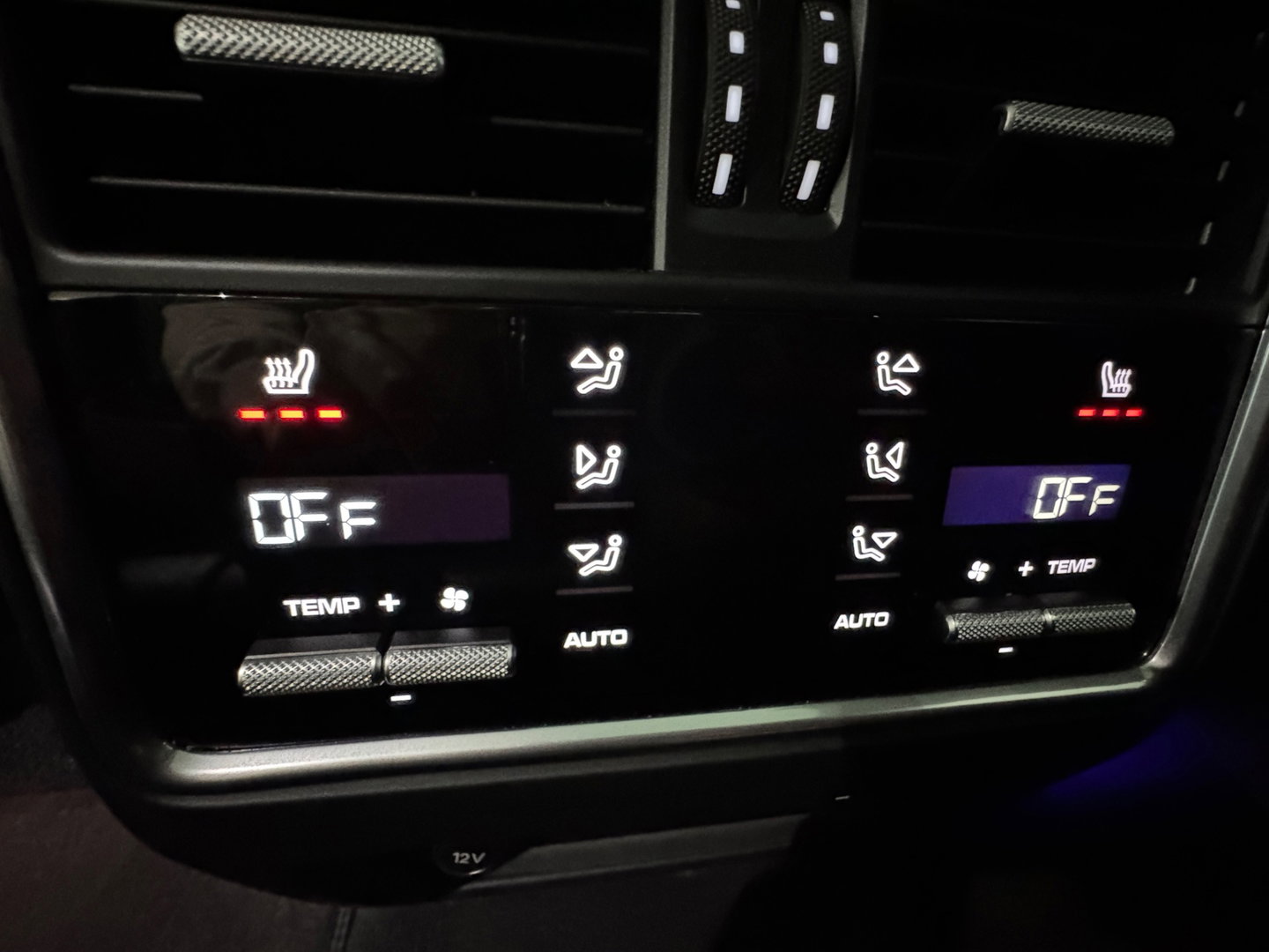 Porsche Cayenne Coupé 3.0 E-Hybrid Pano|Massage|Softclose|Trekhaak|360