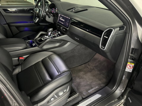 Porsche Cayenne Coupé 3.0 E-Hybrid Pano|Massage|Softclose|Trekhaak|360