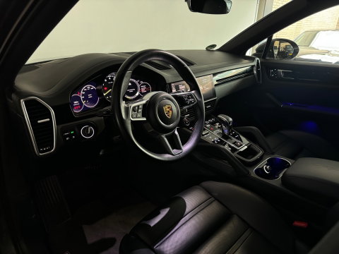Porsche Cayenne Coupé 3.0 E-Hybrid Pano|Massage|Softclose|Trekhaak|360