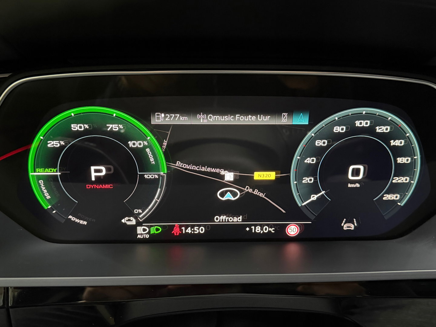 Audi Q8 e-tron SQ8 50 quattro S Edition 95 kWh,21"LM, Pano, Adaptive Cruise, 360, Trekhaak, Luchtvering, Leder