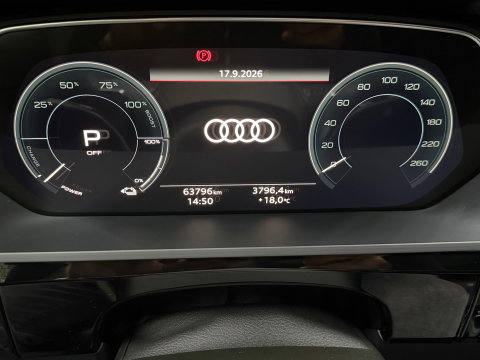 Audi Q8 e-tron SQ8 50 quattro S Edition 95 kWh,21"LM, Pano, Adaptive Cruise, 360, Trekhaak, Luchtvering, Leder