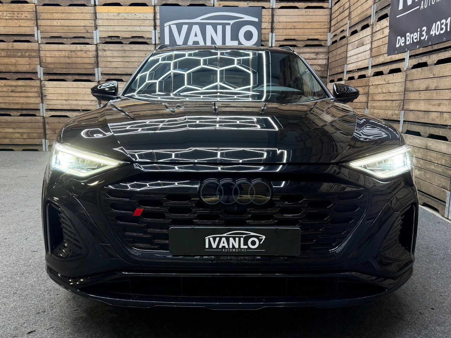 Audi Q8 e-tron SQ8 50 quattro S Edition 95 kWh,21"LM, Pano, Adaptive Cruise, 360, Trekhaak, Luchtvering, Leder