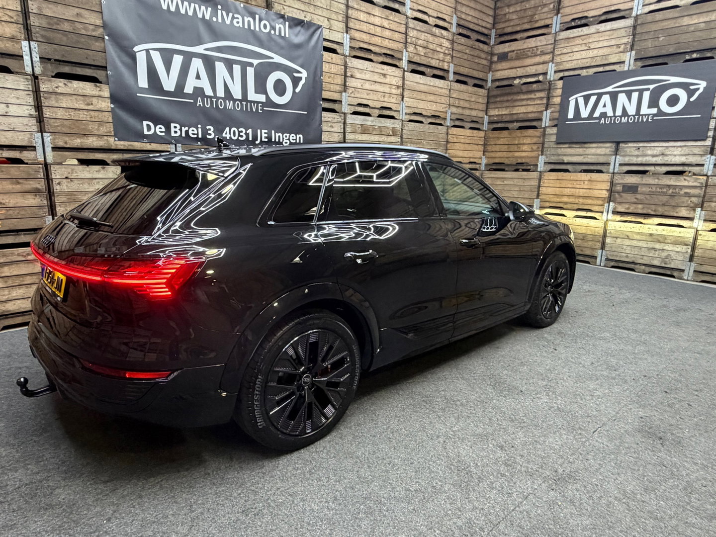 Audi Q8 e-tron SQ8 50 quattro S Edition 95 kWh,21"LM, Pano, Adaptive Cruise, 360, Trekhaak, Luchtvering, Leder