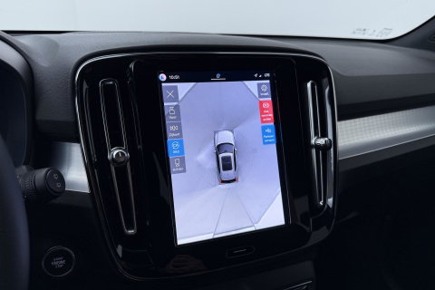 Volvo XC40 2.0 B3 Plus Black Edition | Harman/Kardon | 360° Camera | Pilot Assist | BLIS | Stoel+Stuurverwarming | Pixel-LED | Memory | ACC | 20 Inch
