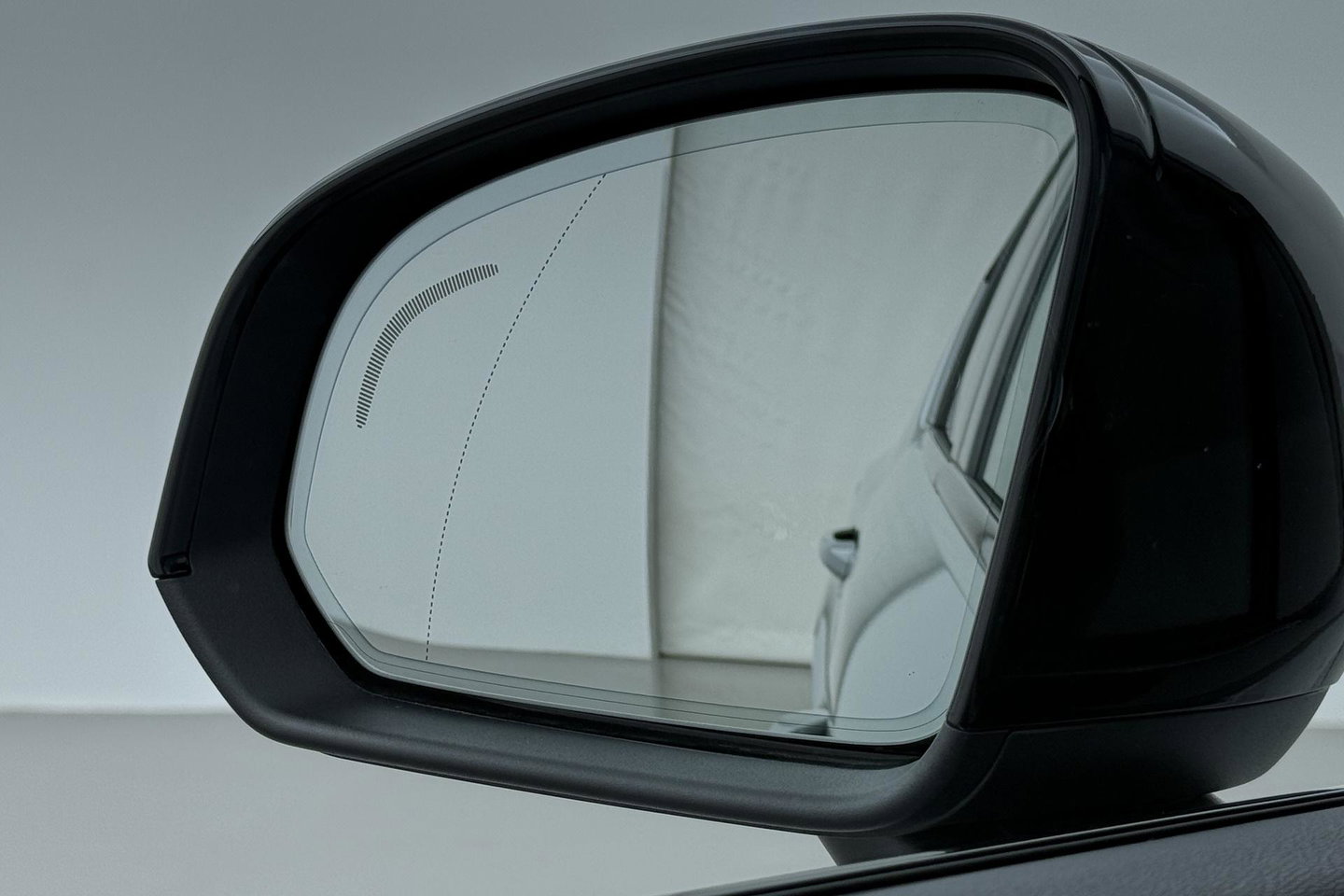 Volvo XC40 2.0 B3 Plus Black Edition | Harman/Kardon | 360° Camera | Pilot Assist | BLIS | Stoel+Stuurverwarming | Pixel-LED | Memory | ACC | 20 Inch