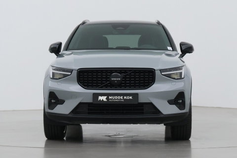 Volvo XC40 2.0 B3 Plus Black Edition | Harman/Kardon | 360° Camera | Pilot Assist | BLIS | Stoel+Stuurverwarming | Pixel-LED | Memory | ACC | 20 Inch