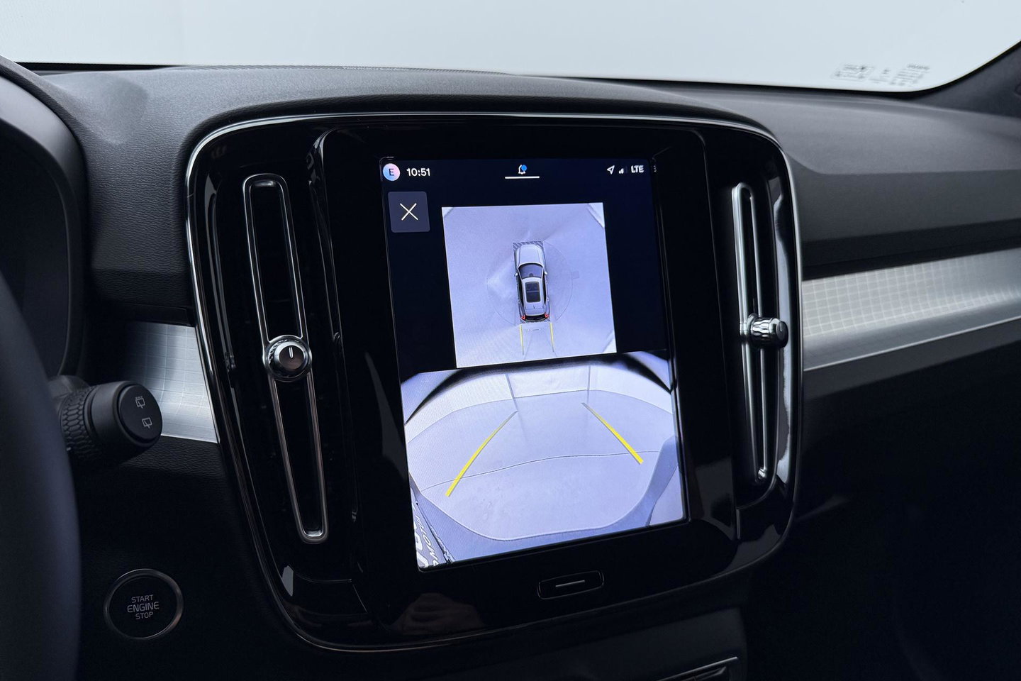 Volvo XC40 2.0 B3 Plus Black Edition | Harman/Kardon | 360° Camera | Pilot Assist | BLIS | Stoel+Stuurverwarming | Pixel-LED | Memory | ACC | 20 Inch