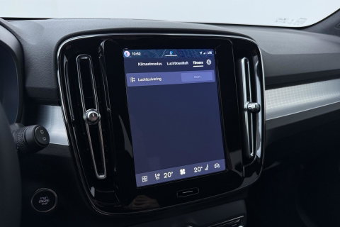 Volvo XC40 2.0 B3 Plus Black Edition | Harman/Kardon | 360° Camera | Pilot Assist | BLIS | Stoel+Stuurverwarming | Pixel-LED | Memory | ACC | 20 Inch