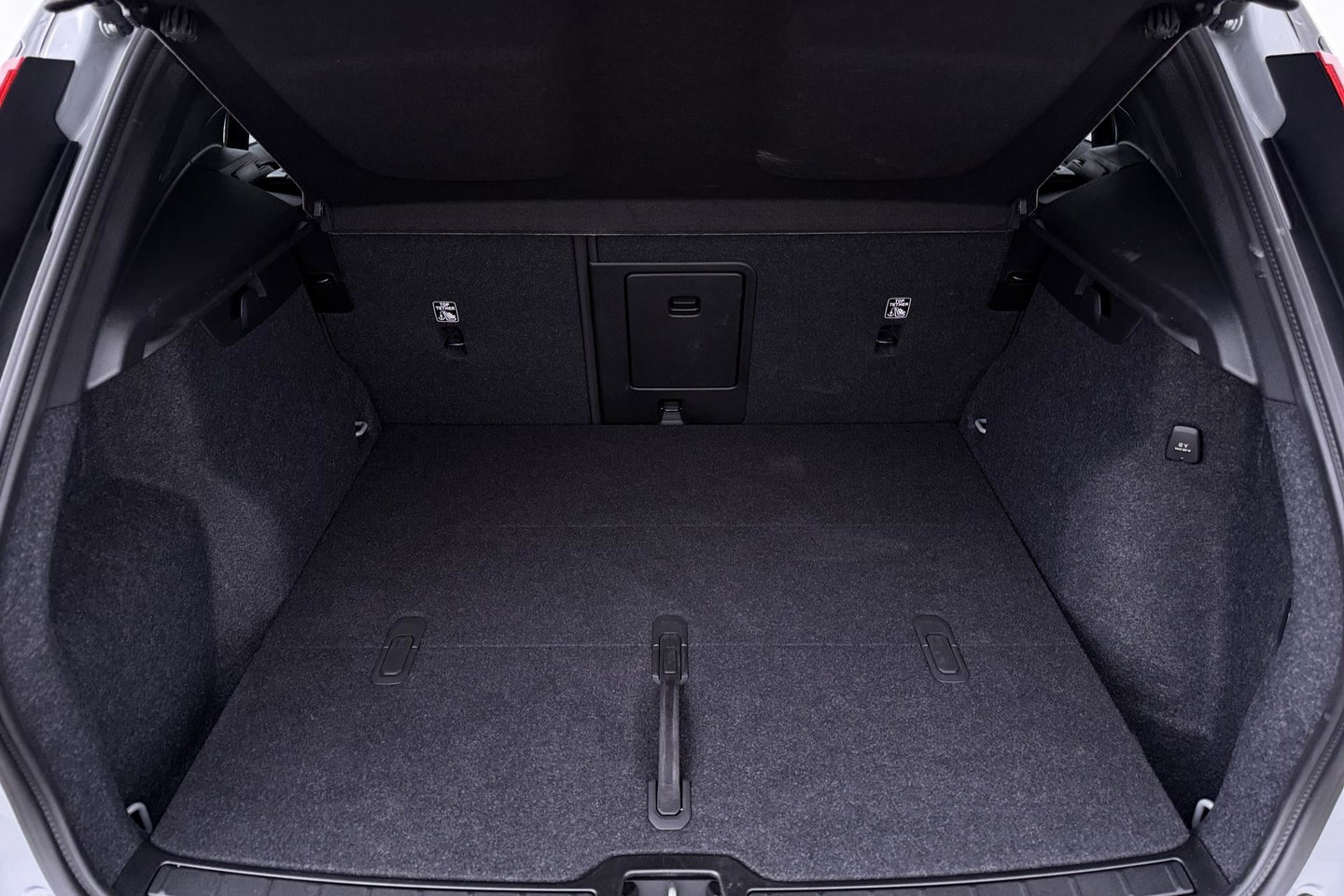 Volvo XC40 2.0 B3 Plus Black Edition | Harman/Kardon | 360° Camera | Pilot Assist | BLIS | Stoel+Stuurverwarming | Pixel-LED | Memory | ACC | 20 Inch