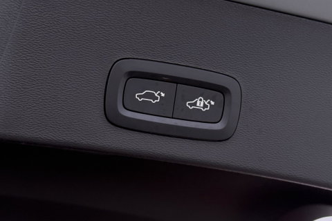Volvo XC40 2.0 B3 Plus Black Edition | Harman/Kardon | 360° Camera | Pilot Assist | BLIS | Stoel+Stuurverwarming | Pixel-LED | Memory | ACC | 20 Inch