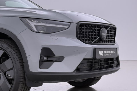 Volvo XC40 2.0 B3 Plus Black Edition | Harman/Kardon | 360° Camera | Pilot Assist | BLIS | Stoel+Stuurverwarming | Pixel-LED | Memory | ACC | 20 Inch