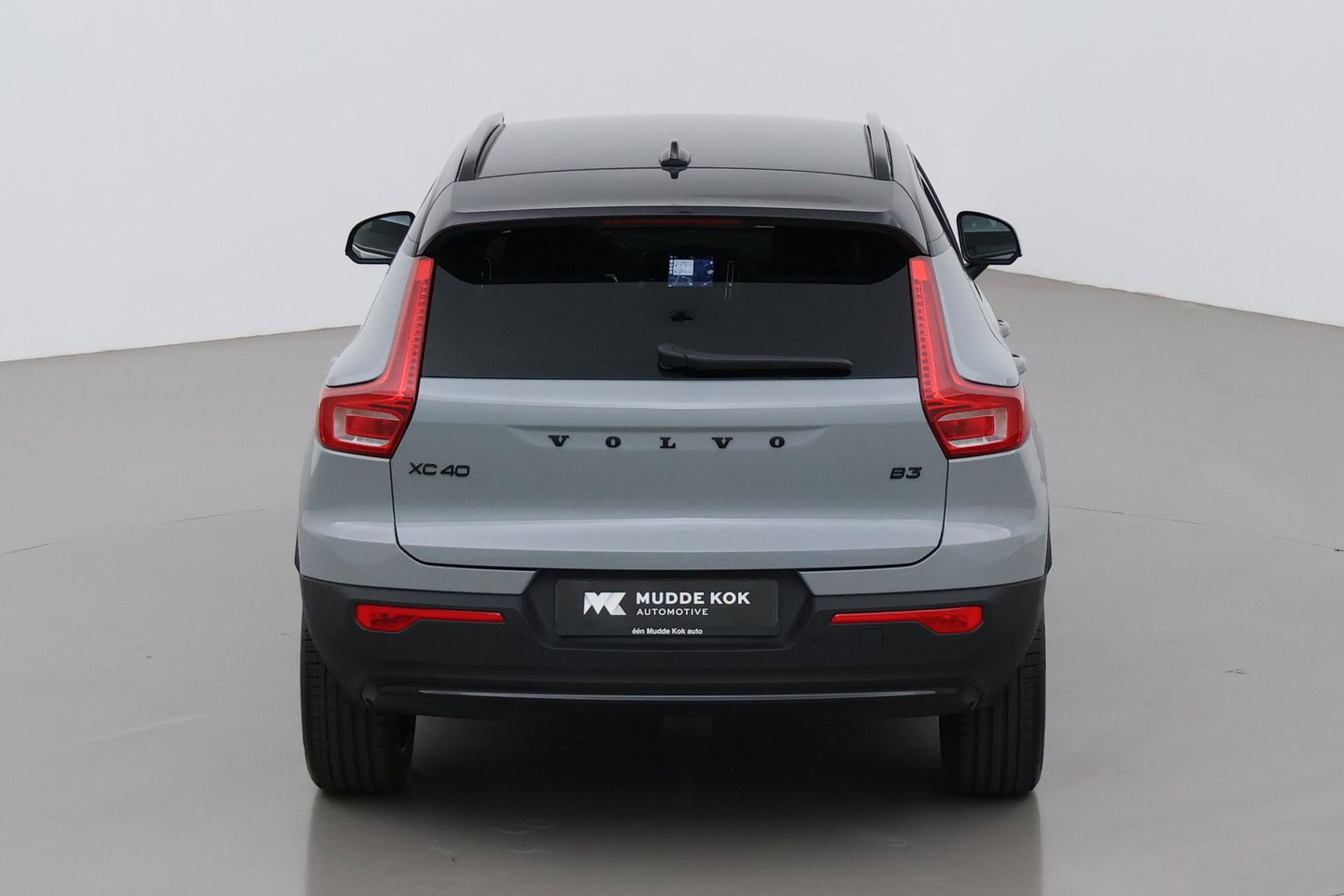 Volvo XC40 2.0 B3 Plus Black Edition | Harman/Kardon | 360° Camera | Pilot Assist | BLIS | Stoel+Stuurverwarming | Pixel-LED | Memory | ACC | 20 Inch