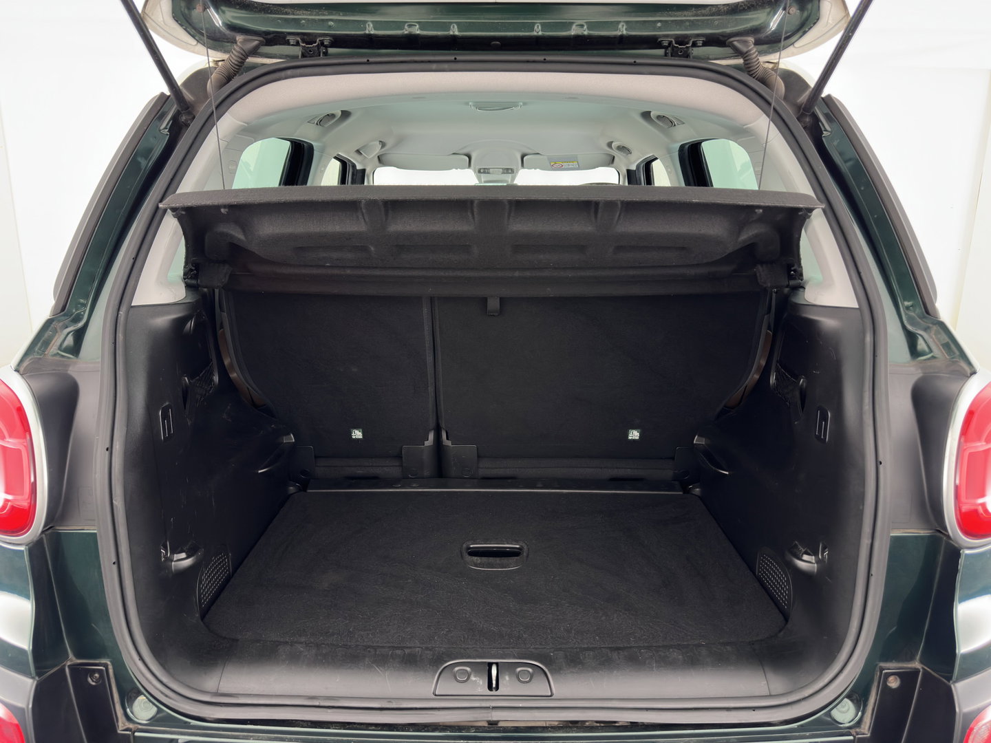 Fiat 500L Living 1.6 M-Jet Lounge *NAVI-FULLMAP | ALCANTARA-FABRIC | COMFORTSEATS | ECC | PDC | CRUISE | TOWBAR | 17''ALU*