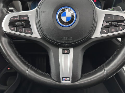 BMW 3 Serie Touring 320e Business Edition Plus (Plug-In) {SoH-93%} (INCL-BTW) Aut *PANO | LASER-LED | LEATHER | HEATED-SPORTSEATS | HIFI-SOUND | KEYLESS | DIGI-COCKPIT | NAVI-FULLMAP | DAB | AMBIENTLIGHT | PRIVACY-GLASS | ECC | PDC | CRUISE | TOWBAR | 17"ALU