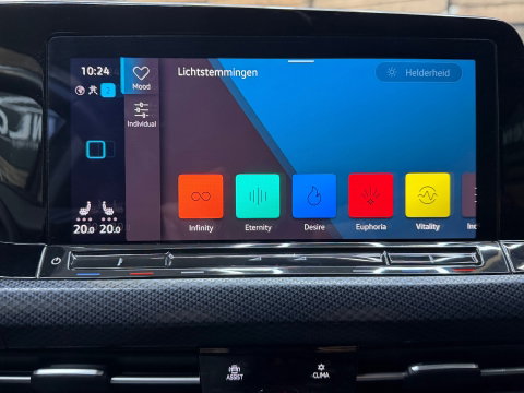 Volkswagen Golf 1.5 eTSI Style, 17" LM, Adaptive cruise, Virtual Cockpit, Automaat, Nav