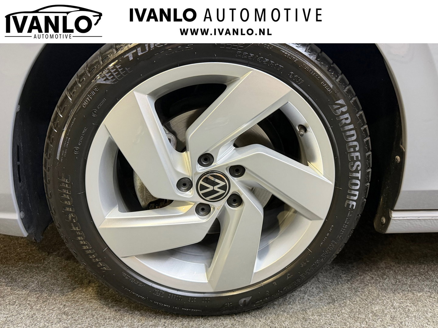 Volkswagen Golf 1.5 eTSI Style, 17" LM, Adaptive cruise, Virtual Cockpit, Automaat, Nav