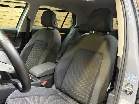 Volkswagen Golf 1.5 eTSI Style, 17" LM, Adaptive cruise, Virtual Cockpit, Automaat, Nav