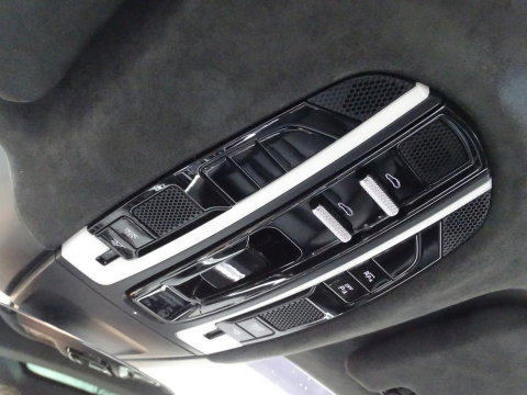 Porsche Panamera Sport Turismo 4.0 Turbo S E-Hybrid 680PK / Ceramic / Sports Chrono / Sport Design