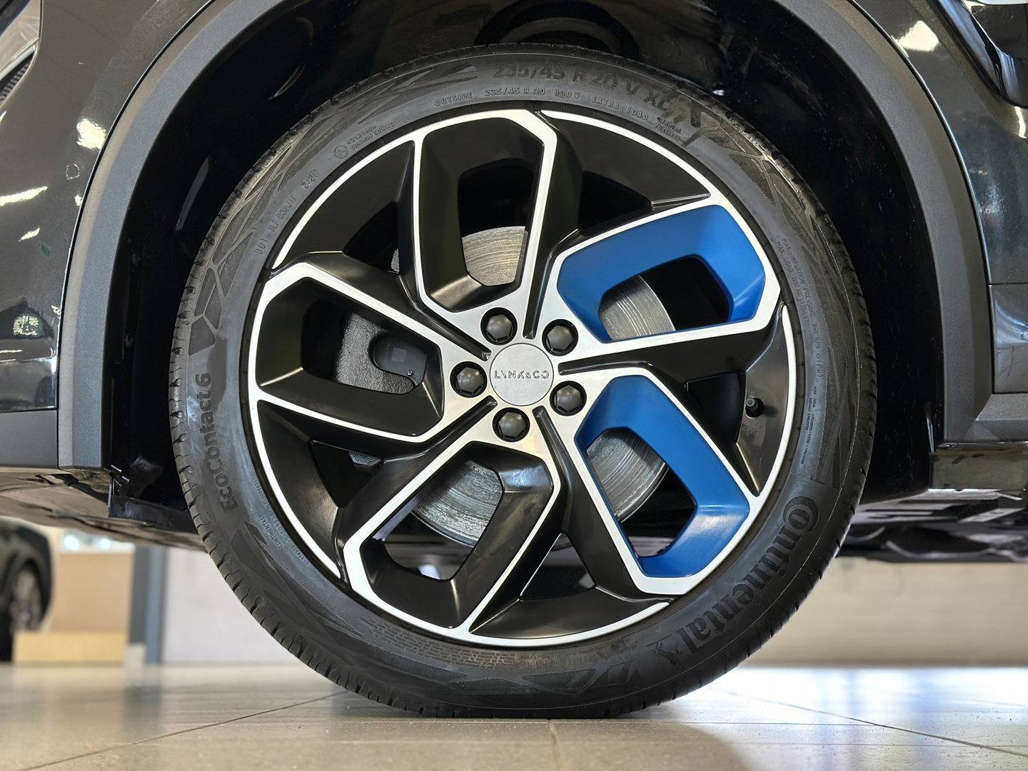 Lynk & Co 01 1.5 | Black Pakket Optioneel | 360° Camera | Panoramadak | Adaptive Cruise Control | Keyless | Elektrische Bestuurdersstoel + Geheugen | Parkeersensoren | Apple Carplay | Android Auto | Infinity