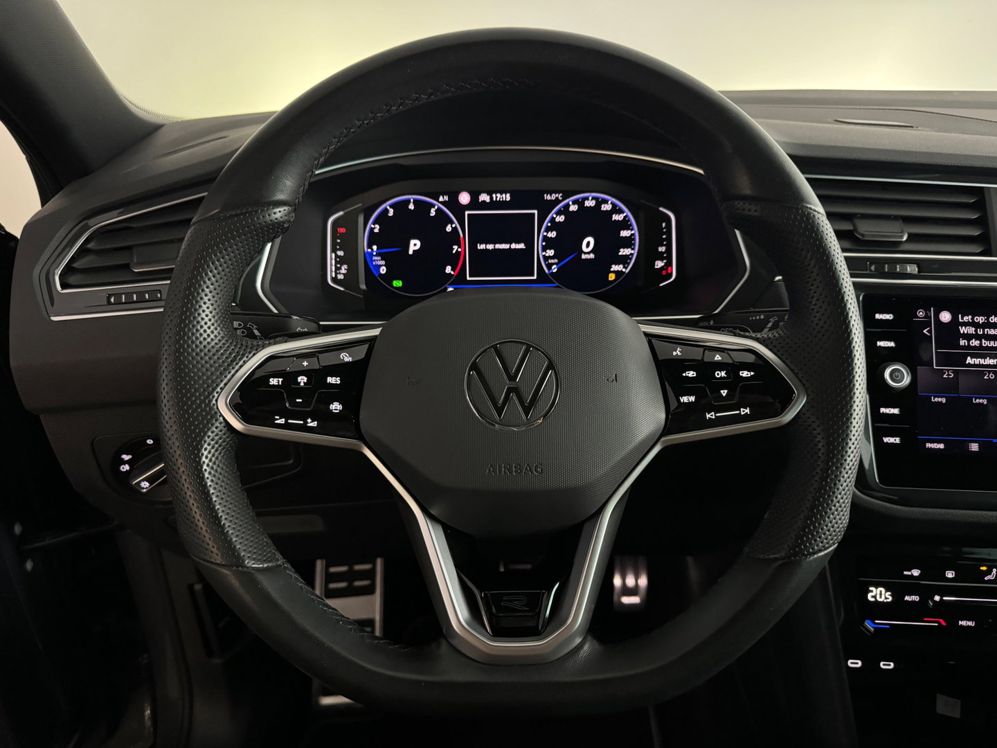 Volkswagen Tiguan 1.5 TSI R-Line Business IQ Lights|ACC|Sfeer|Lane Assist