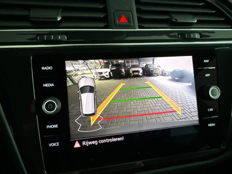 Volkswagen Tiguan 1.5 TSI R-Line Business IQ Lights|ACC|Sfeer|Lane Assist