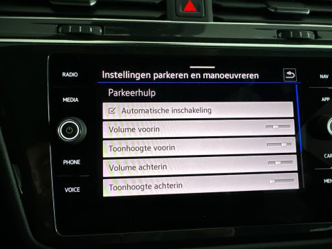Volkswagen Tiguan 1.5 TSI R-Line Business IQ Lights|ACC|Sfeer|Lane Assist