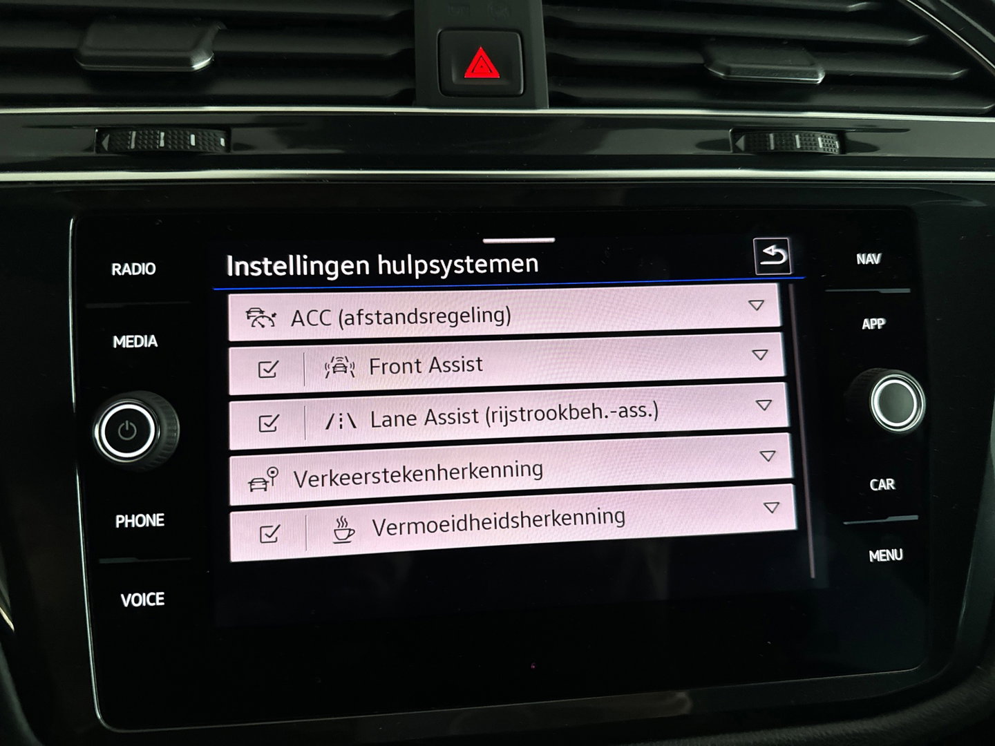 Volkswagen Tiguan 1.5 TSI R-Line Business IQ Lights|ACC|Sfeer|Lane Assist