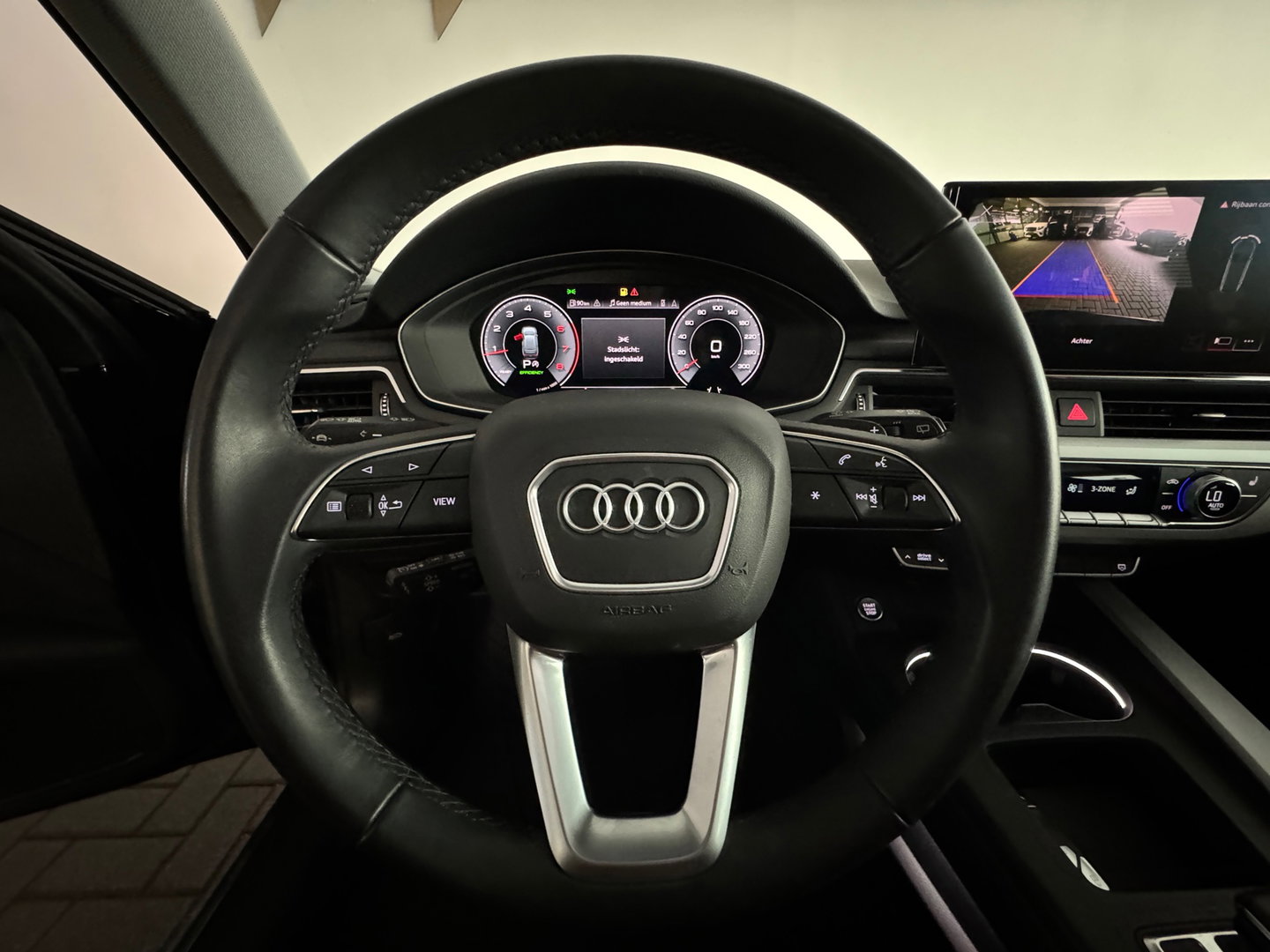 Audi A4 AVANT 40 TFSI quattro S edition Pano|Memory|Trekhaak|Keyless