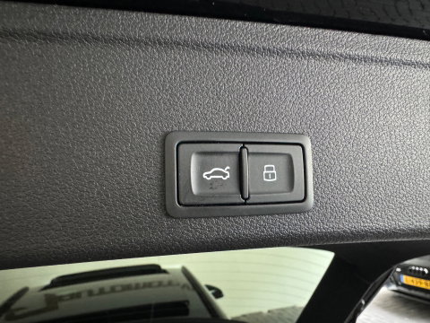 Audi A4 AVANT 40 TFSI quattro S edition Pano|Memory|Trekhaak|Keyless